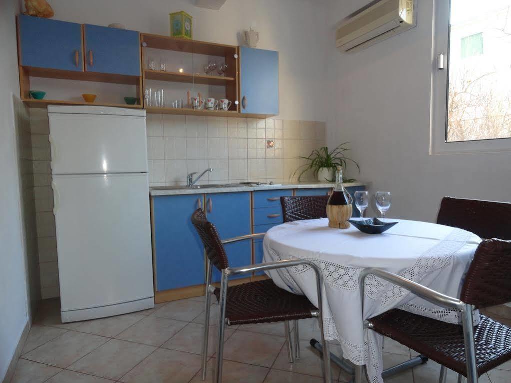 Apartments Anica & Gabriela Makarska Exterior photo
