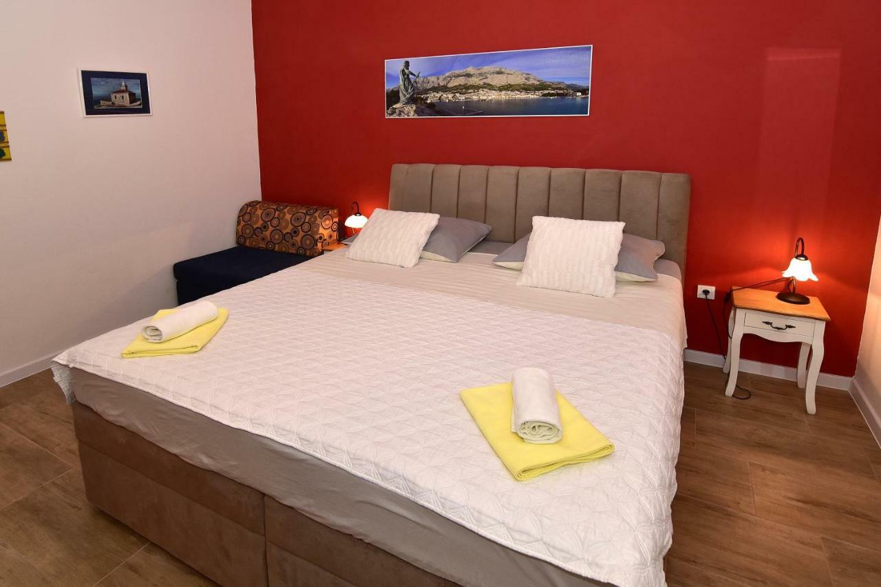 Apartments Anica & Gabriela Makarska Exterior photo