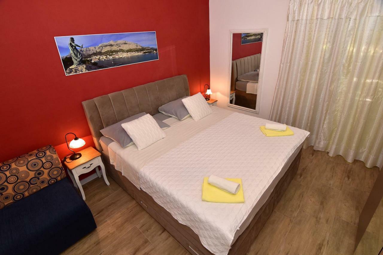 Apartments Anica & Gabriela Makarska Exterior photo