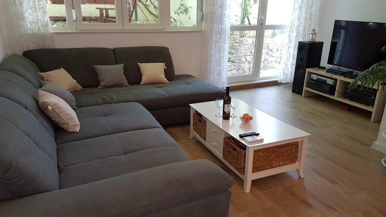 Apartments Anica & Gabriela Makarska Exterior photo
