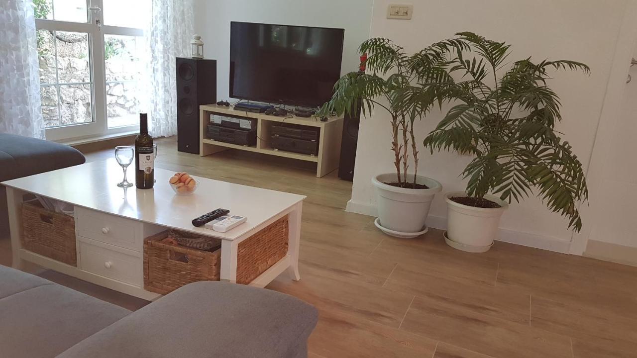 Apartments Anica & Gabriela Makarska Exterior photo